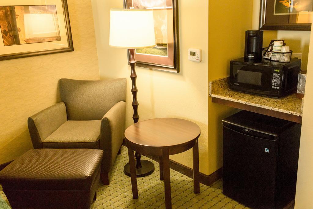 Little Missouri Inn & Suites Watford City Zewnętrze zdjęcie