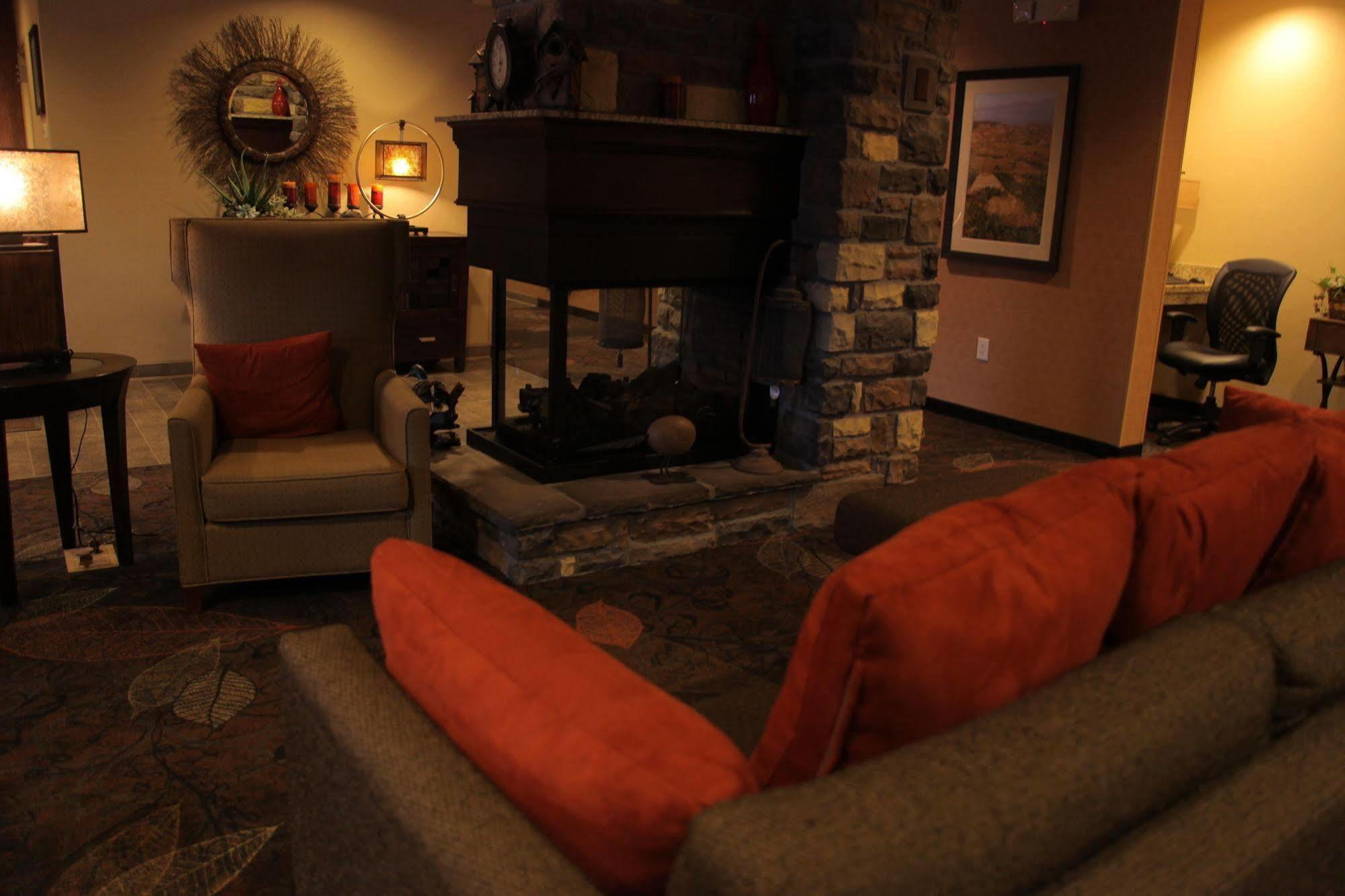 Little Missouri Inn & Suites Watford City Zewnętrze zdjęcie