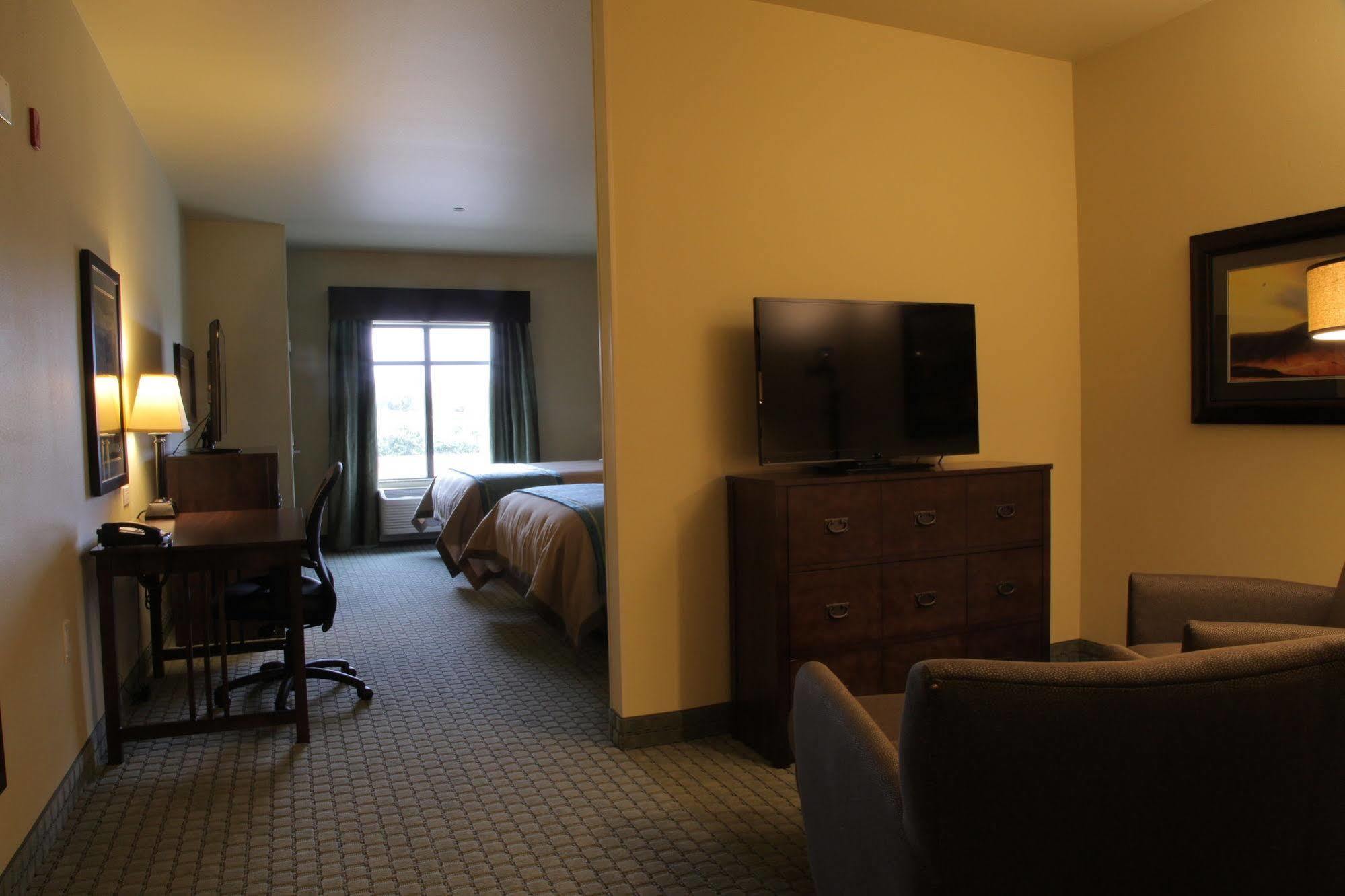 Little Missouri Inn & Suites Watford City Zewnętrze zdjęcie