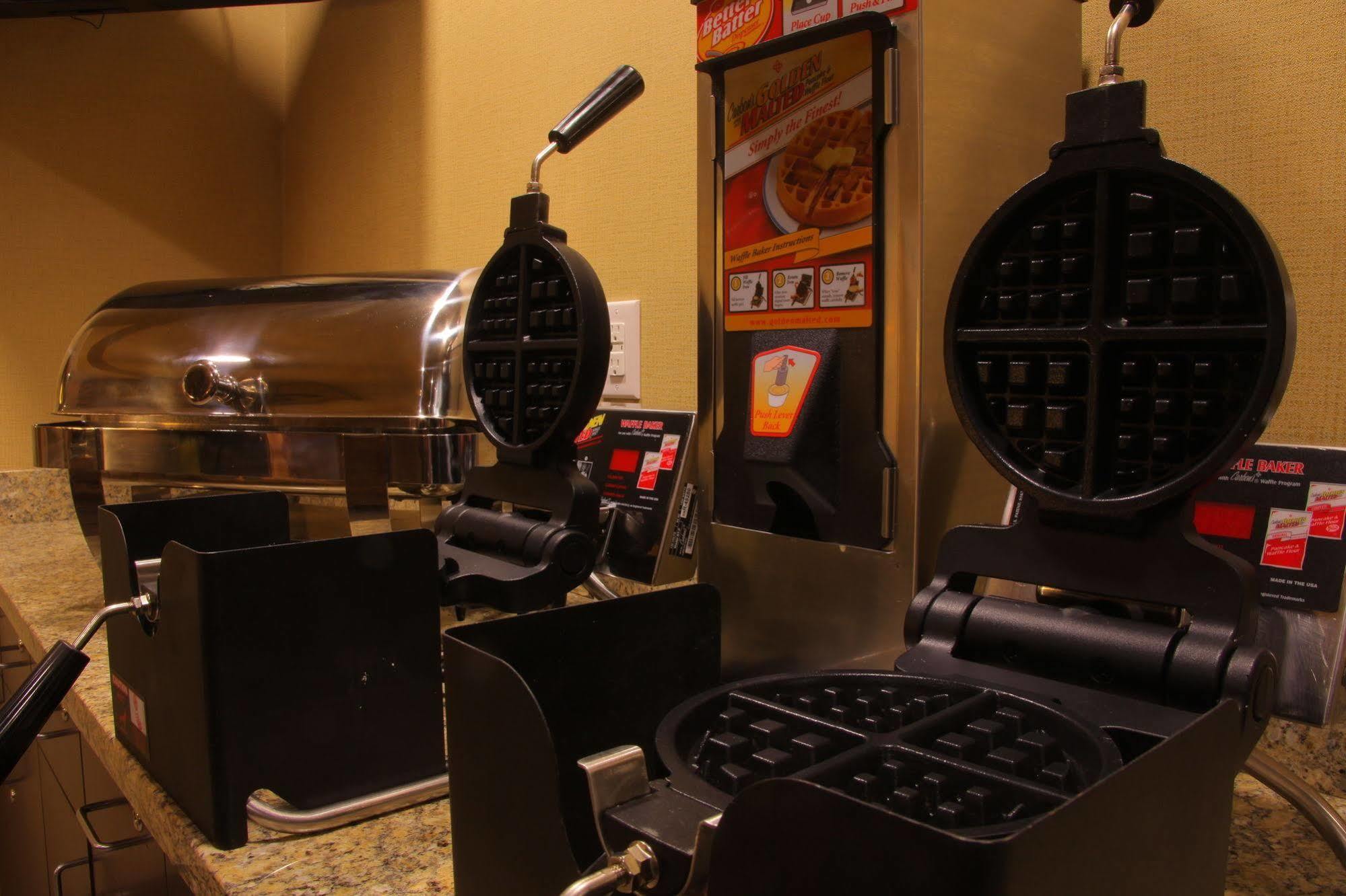 Little Missouri Inn & Suites Watford City Zewnętrze zdjęcie